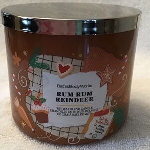 Bath & Body Works 3 wick candle Rum Rum Reindeer